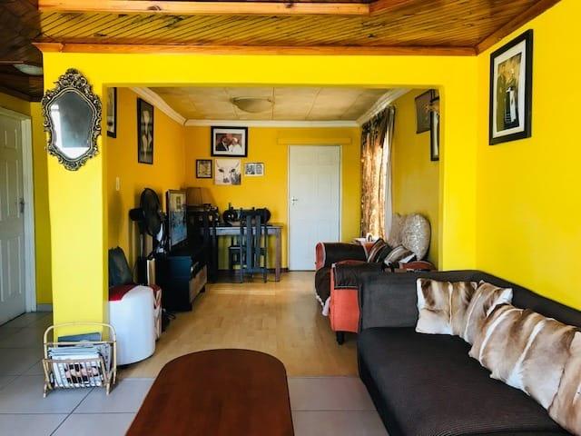 2 Bedroom Property for Sale in Ilitha Park Western Cape